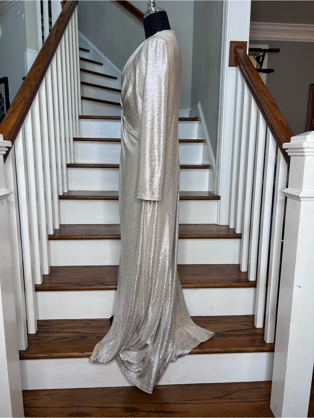 Tahari Arthur S. Levine Champagne Metallic Gown Maxi Dress Size 6 Formal - Picture 7 of 10
